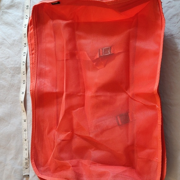 Packing Cubes Travel Bundle Collapsible Water Bottle & Silicone Bottle Covers - Picture 10 of 16